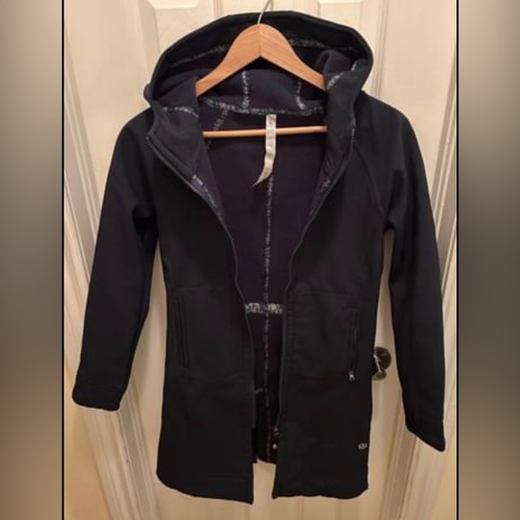Lululemon Jacket With Hoodie Size 2 - Picture 1 of 4